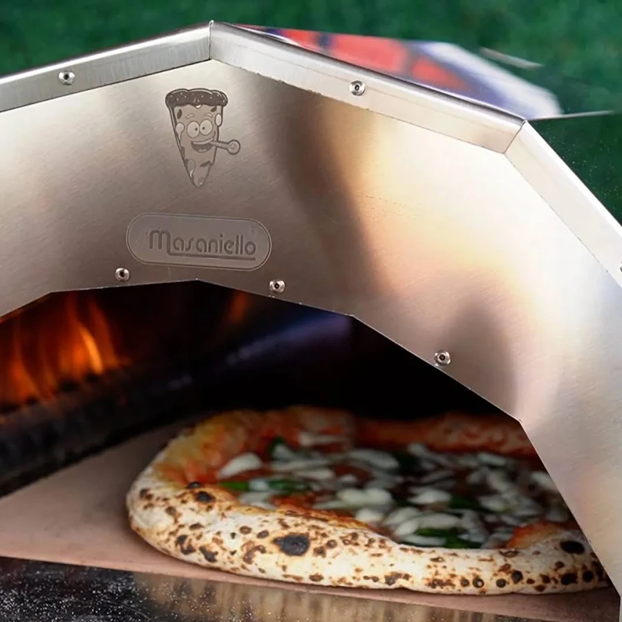 Forno O Munaciello su piano da esterno
